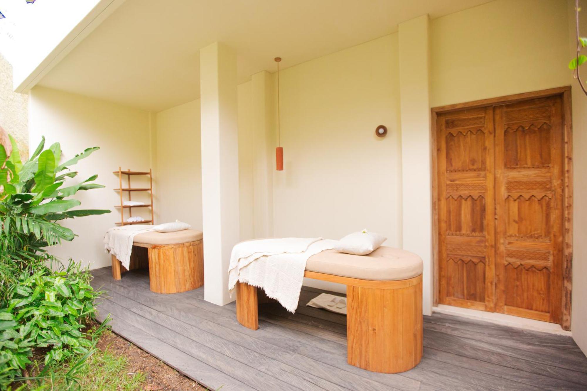 Oshom Bali At Nuanu Creative City Selemadeg Zimmer foto